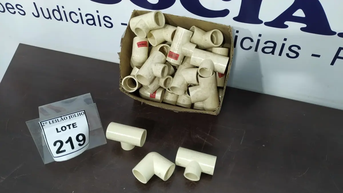 01 LOTE COM VÁRIOS TÊ E JOELHOS HIDRÁULICOS MEDIDAS DIVERSAS. (NO ESTADO) ATENÇÃO! FAZER A VISITAÇÃO ANTES DE ARREMATAR, NÃO SABEMOS SE FUNCIONA. LEILÃO NÃO TEM GARANTIA E NEM DEVOLUÇÃO, SUJEITO A POSSÍVEIS AVARIAS VISÍVEIS/OCULTAS E/OU AUSÊNCIA DE COMPONENTES.