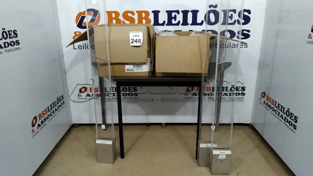 LOTE 248 - 01 LOTE COM GRANDE QUANTIDADE DE ANTENAS ANTIFURTO PARA ROUPA E 03 SENSORES. (NO ESTADO) ATENÇÃO! FAZER A VISITAÇÃO ANTES DE ARREMATAR, NÃO SABEMOS SE FUNCIONA. LEILÃO NÃO TEM GARANTIA E NEM DEVOLUÇÃO, SUJEITO A POSSÍVEIS AVARIAS VISÍVEIS/OCULTAS E/OU AUSÊNCIA DE COMPONENTES.