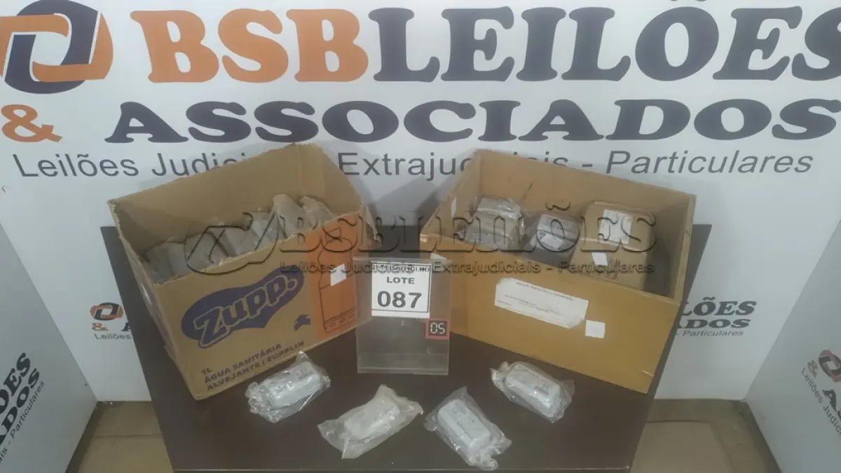 LOTE 087 - 01 LOTE COM GRANDE QUANTIDADE DE REATORES PARA LÂMPADAS. (NO ESTADO) ATENÇÃO! FAZER A VISITAÇÃO ANTES DE ARREMATAR, NÃO SABEMOS SE FUNCIONA. LEILÃO NÃO TEM GARANTIA E NEM DEVOLUÇÃO, SUJEITO A POSSÍVEIS AVARIAS VISÍVEIS/OCULTAS E/OU AUSÊNCIA DE COMPONENTES.