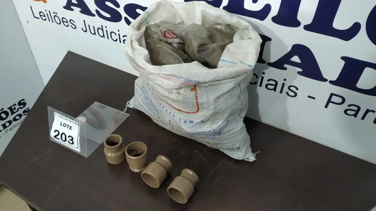 74 BUCHAS DE REDUÇÃO SOLDÁVEL 60X40 MARCA KRONA. (NO ESTADO) ATENÇÃO! FAZER A VISITAÇÃO ANTES DE ARREMATAR, NÃO SABEMOS SE FUNCIONA. LEILÃO NÃO TEM GARANTIA E NEM DEVOLUÇÃO, SUJEITO A POSSÍVEIS AVARIAS VISÍVEIS/OCULTAS E/OU AUSÊNCIA DE COMPONENTES.