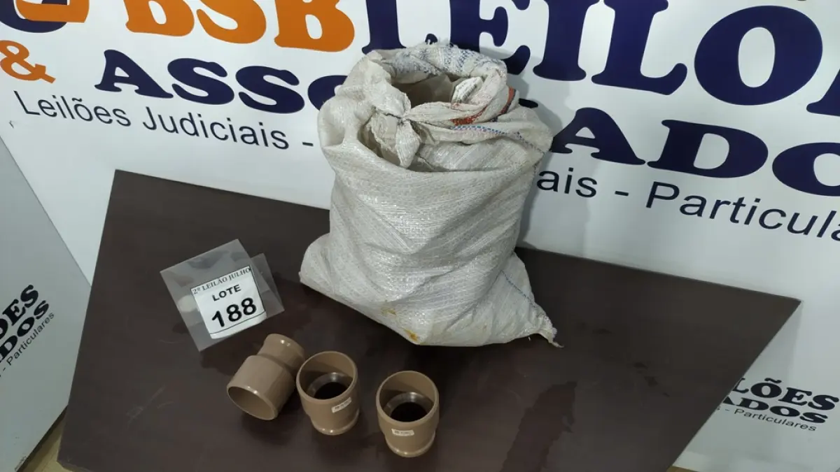 01 LOTE COM DIVERSAS BUCHAS DE REDUÇÃO DE MEDIDAS VARIADAS. (NO ESTADO) ATENÇÃO! FAZER A VISITAÇÃO ANTES DE ARREMATAR, NÃO SABEMOS SE FUNCIONA. LEILÃO NÃO TEM GARANTIA E NEM DEVOLUÇÃO, SUJEITO A POSSÍVEIS AVARIAS VISÍVEIS/OCULTAS E/OU AUSÊNCIA DE COMPONENTES.