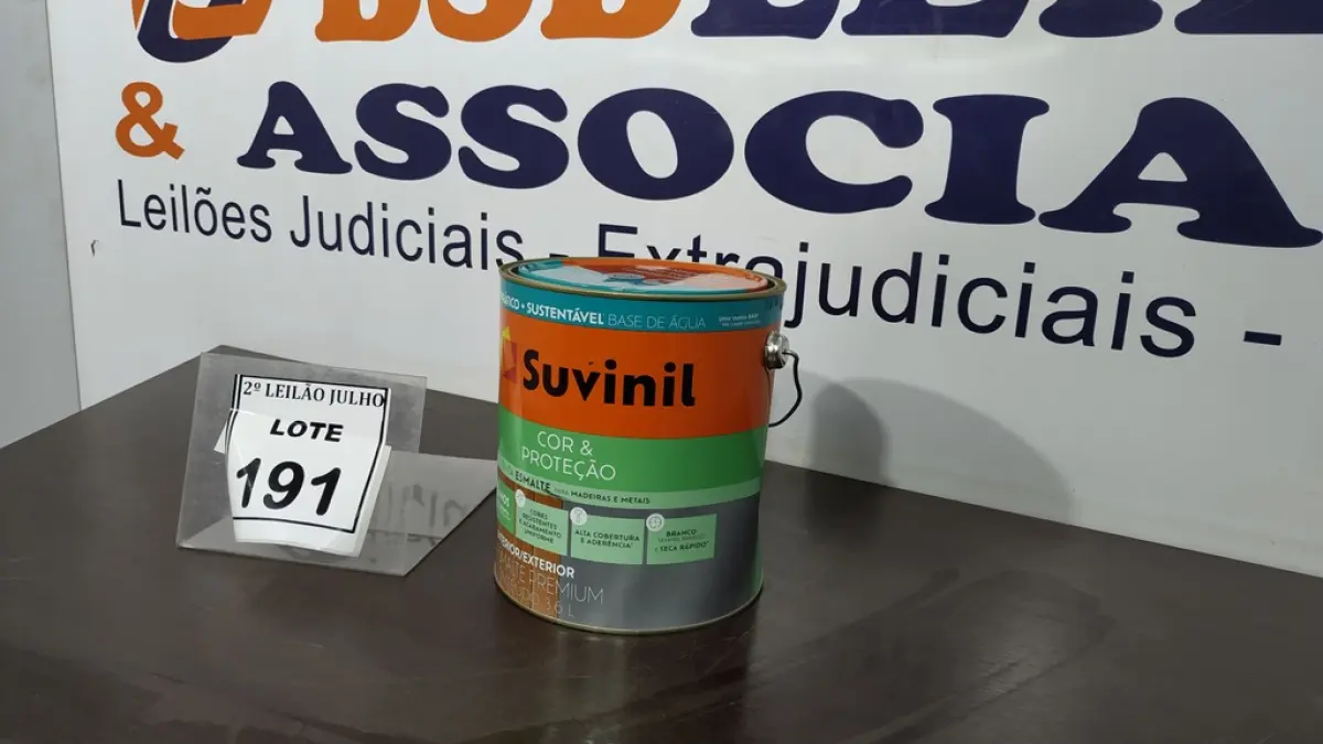 01 LATA DE TINTA ESMALTE DE 3,6L NA COR BRILHANTE TABACO MARCA SUVINIL. (NO ESTADO) ATENÇÃO! FAZER A VISITAÇÃO ANTES DE ARREMATAR, NÃO SABEMOS SE FUNCIONA. LEILÃO NÃO TEM GARANTIA E NEM DEVOLUÇÃO, SUJEITO A POSSÍVEIS AVARIAS VISÍVEIS/OCULTAS E/OU AUSÊNCIA DE COMPONENTES.