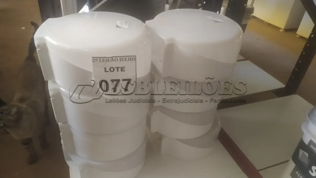 LOTE 077 - 08 DISPENSES DE PAPEL. (NO ESTADO) ATENÇÃO! FAZER A VISITAÇÃO ANTES DE ARREMATAR, NÃO SABEMOS SE FUNCIONA. LEILÃO NÃO TEM GARANTIA E NEM DEVOLUÇÃO, SUJEITO A POSSÍVEIS AVARIAS VISÍVEIS/OCULTAS E/OU AUSÊNCIA DE COMPONENTES.
