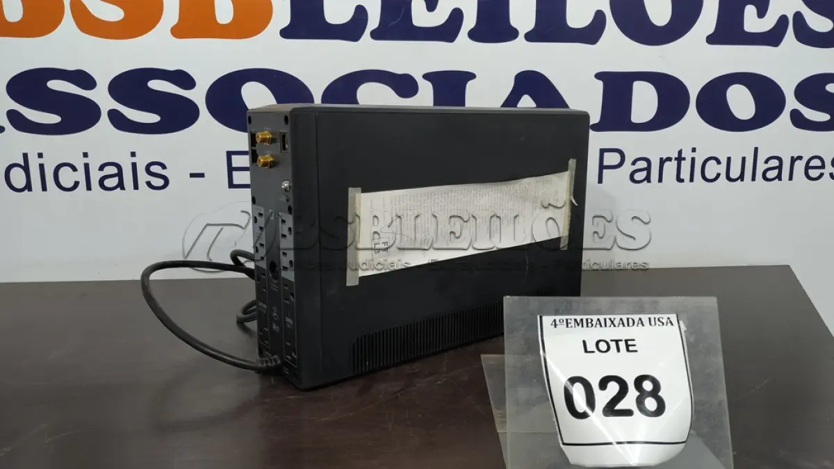 LOTE 028 - 01 APC UPS UNIT. (NO ESTADO EM QUE SE ENCONTRA. SUJEITO A AVARIAS OCULTAS/VISÍVEIS.) 3B1411X18376