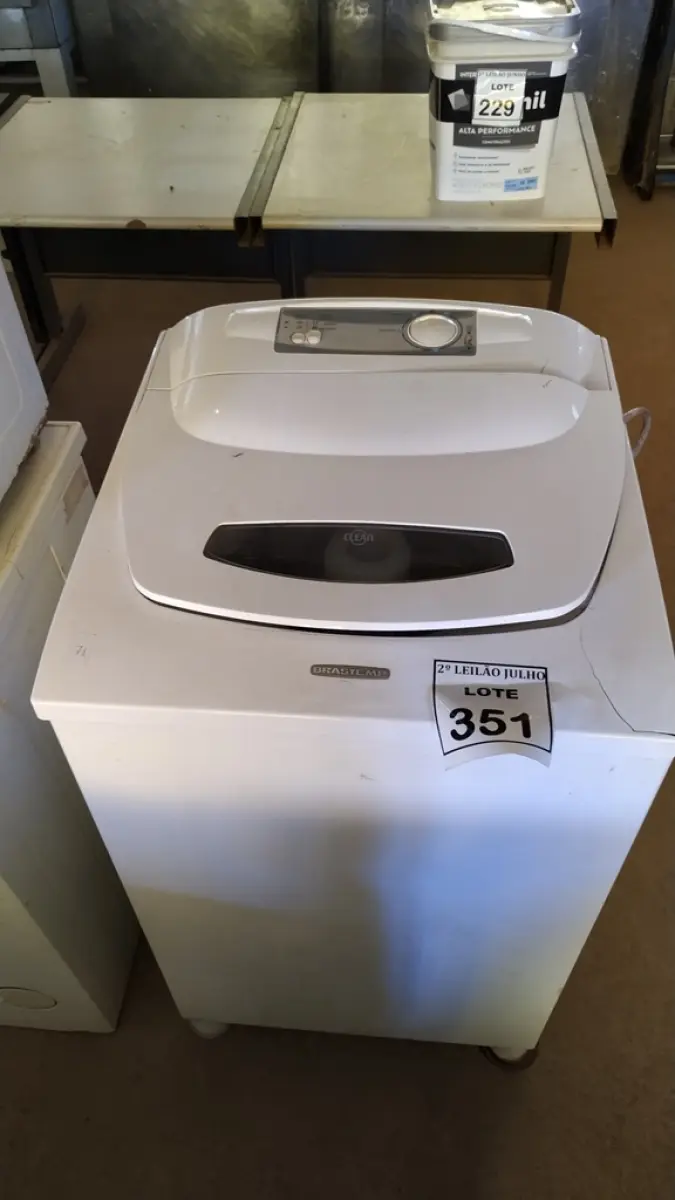 01 MÁQUINA DE LAVAR MARCA BRASTEMP 5KG. (NO ESTADO) ATENÇÃO! FAZER A VISITAÇÃO ANTES DE ARREMATAR, NÃO SABEMOS SE FUNCIONA. LEILÃO NÃO TEM GARANTIA E NEM DEVOLUÇÃO, SUJEITO A POSSÍVEIS AVARIAS VISÍVEIS/OCULTAS E/OU AUSÊNCIA DE COMPONENTES.