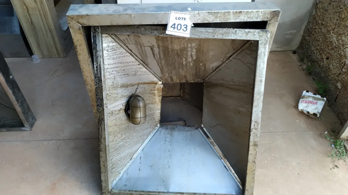 02 COIFAS EM INOX. (NO ESTADO) ATENÇÃO! FAZER A VISITAÇÃO ANTES DE ARREMATAR, NÃO SABEMOS SE FUNCIONA. LEILÃO NÃO TEM GARANTIA E NEM DEVOLUÇÃO, SUJEITO A POSSÍVEIS AVARIAS VISÍVEIS/OCULTAS E/OU AUSÊNCIA DE COMPONENTES.