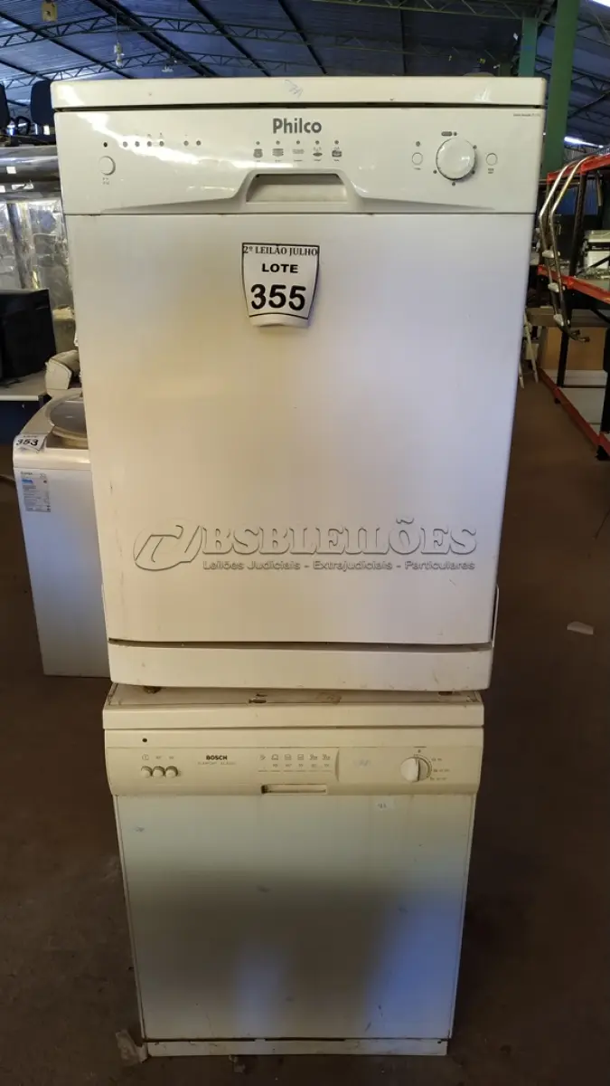 LOTE 355 - 02 LAVAS LOUÇAS SENDO 01 PHILCO E 01 BOSCH. (NO ESTADO) ATENÇÃO! FAZER A VISITAÇÃO ANTES DE ARREMATAR, NÃO SABEMOS SE FUNCIONA, LEILÃO NÃO TEM GARANTIA E NEM DEVOLUÇÃO, SUJEITO A POSSÍVEIS AVARIAS VISÍVEIS/OCULTAS E/OU AUSÊNCIA DE COMPONENTES.