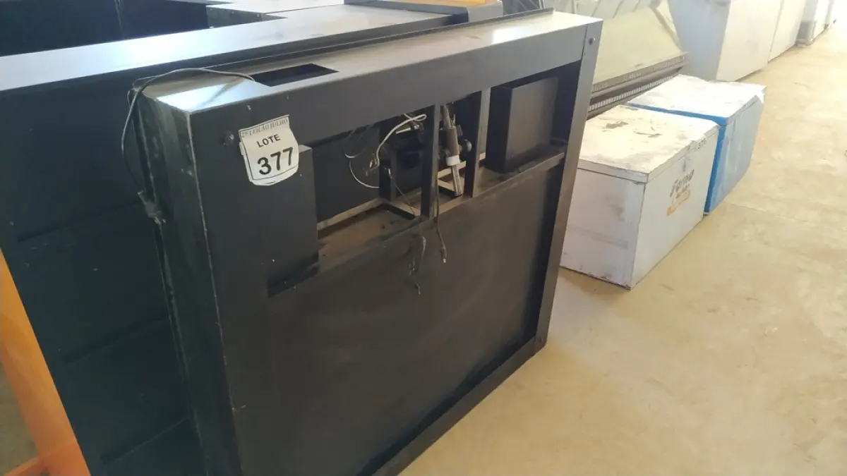 01 SUPORTE DE TV PARA TETO. (NO ESTADO) ATENÇÃO! FAZER A VISITAÇÃO ANTES DE ARREMATAR, NÃO SABEMOS SE FUNCIONA. LEILÃO NÃO TEM GARANTIA E NEM DEVOLUÇÃO, SUJEITO A POSSÍVEIS AVARIAS VISÍVEIS/OCULTAS E/OU AUSÊNCIA DE COMPONENTES.
