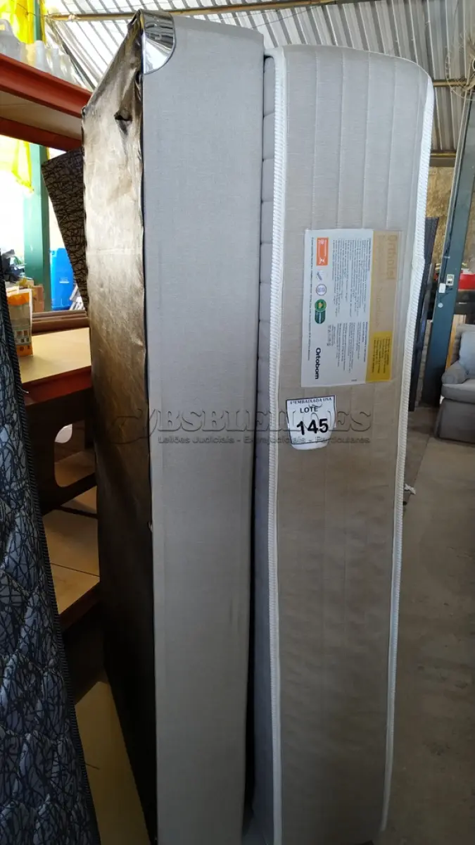 LOTE 145 - 01 COLCHÃO SOLTEIRO. (NO ESTADO EM QUE SE ENCONTRA. SUJEITO A AVARIAS OCULTAS/VISÍVEIS.) BJ6977C