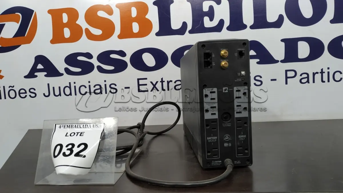 LOTE 032 - 01 APC UPS UNIT. (NO ESTADO EM QUE SE ENCONTRA. SUJEITO A AVARIAS OCULTAS/VISÍVEIS.) 3B1031X18515