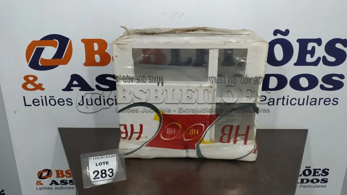 LOTE 283 - 01 GABINETE COM ESPELHEIRA FLORENCE 60X30.  (NO ESTADO) ATENÇÃO! FAZER A VISITAÇÃO ANTES DE ARREMATAR, NÃO SABEMOS SE FUNCIONA. LEILÃO NÃO TEM GARANTIA E NEM DEVOLUÇÃO, SUJEITO A POSSÍVEIS AVARIAS VISÍVEIS/OCULTAS E/OU AUSÊNCIA DE COMPONENTES.