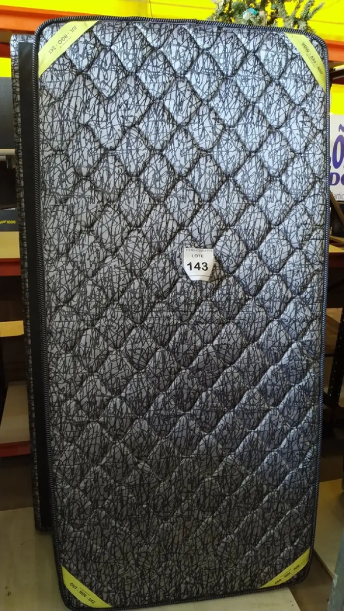 LOTE 143