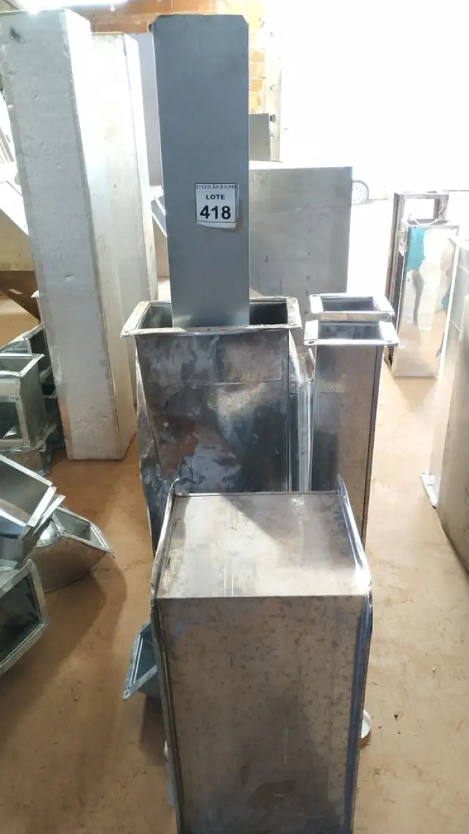 01 LOTE COM VÁRIAS PEÇAS DE CHAMINÉ . (NO ESTADO) ATENÇÃO! FAZER A VISITAÇÃO ANTES DE ARREMATAR, NÃO SABEMOS SE FUNCIONA. LEILÃO NÃO TEM GARANTIA E NEM DEVOLUÇÃO, SUJEITO A POSSÍVEIS AVARIAS VISÍVEIS/OCULTAS E/OU AUSÊNCIA DE COMPONENTES.