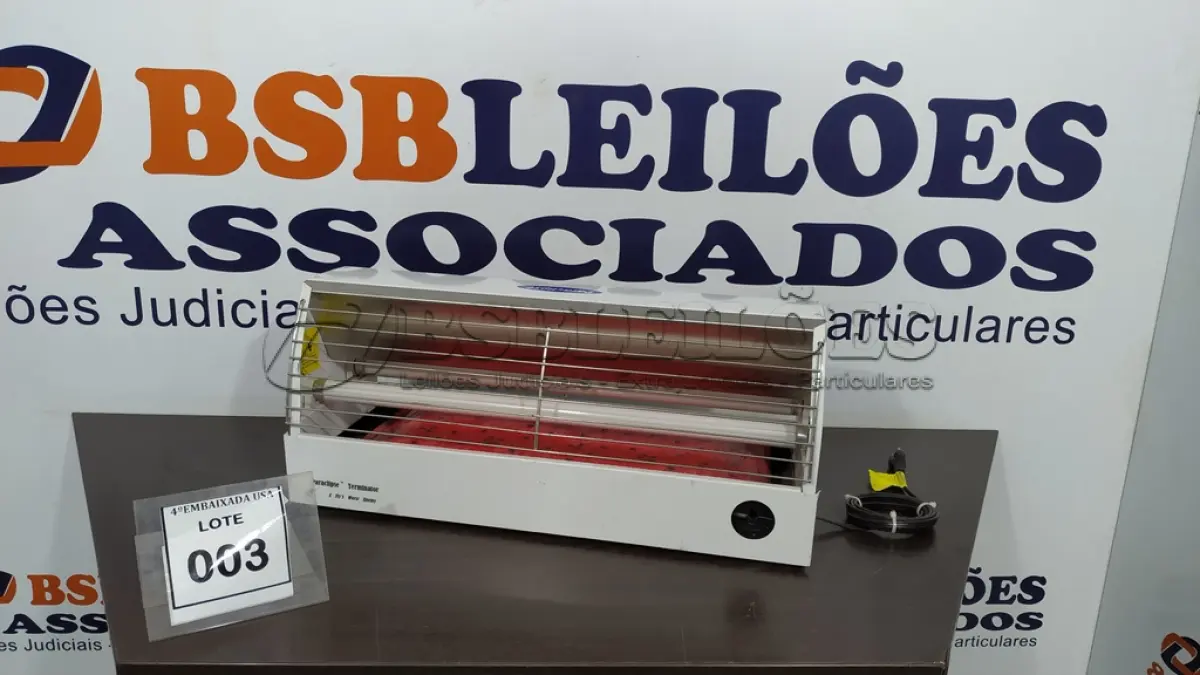 LOTE 003 - 01 LÂMPADA FLUORESCENTE PARA MOSCAS PARACLIPSE. (NO ESTADO EM QUE SE ENCONTRA. SUJEITO A AVARIAS OCULTAS/VISÍVEIS.)