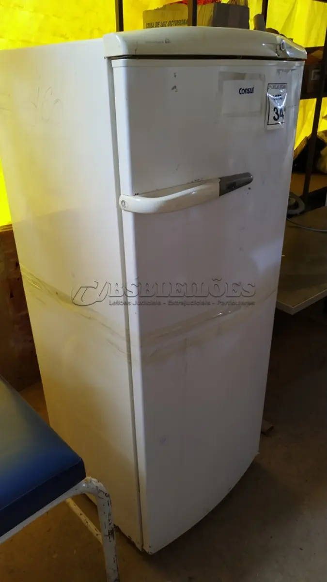 LOTE 341 - 01 FREEZER MARCA CONSUL NO ESTADO. (NO ESTADO) ATENÇÃO! FAZER A VISITAÇÃO ANTES DE ARREMATAR, NÃO SABEMOS SE FUNCIONA, LEILÃO NÃO TEM GARANTIA E NEM DEVOLUÇÃO, SUJEITO A POSSÍVEIS AVARIAS VISÍVEIS/OCULTAS E/OU AUSÊNCIA DE COMPONENTES.