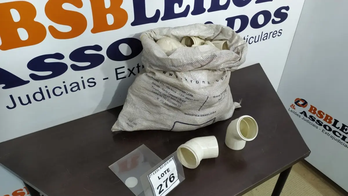 01 LOTE COM GRANDE QUANTIDADE DE JOELHOS DE MEDIDAS VARIADAS. (NO ESTADO) ATENÇÃO! FAZER A VISITAÇÃO ANTES DE ARREMATAR, NÃO SABEMOS SE FUNCIONA. LEILÃO NÃO TEM GARANTIA E NEM DEVOLUÇÃO, SUJEITO A POSSÍVEIS AVARIAS VISÍVEIS/OCULTAS E/OU AUSÊNCIA DE COMPONENTES.