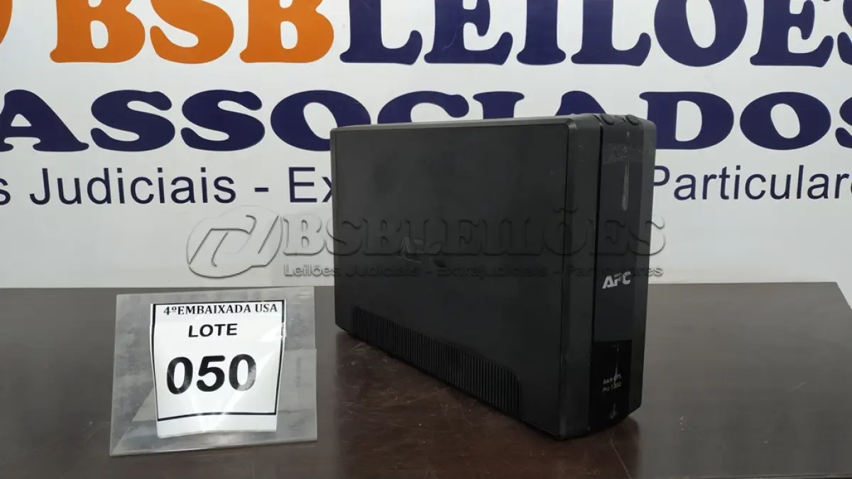 LOTE 050 - 01 APC UPS UNIT. (NO ESTADO EM QUE SE ENCONTRA. SUJEITO A AVARIAS OCULTAS/VISÍVEIS.) 3B1031X19537