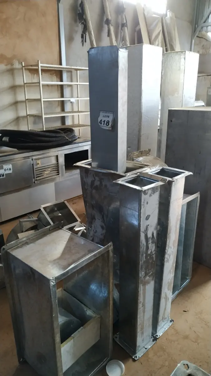 01 LOTE COM VÁRIAS PEÇAS DE CHAMINÉ . (NO ESTADO) ATENÇÃO! FAZER A VISITAÇÃO ANTES DE ARREMATAR, NÃO SABEMOS SE FUNCIONA. LEILÃO NÃO TEM GARANTIA E NEM DEVOLUÇÃO, SUJEITO A POSSÍVEIS AVARIAS VISÍVEIS/OCULTAS E/OU AUSÊNCIA DE COMPONENTES.