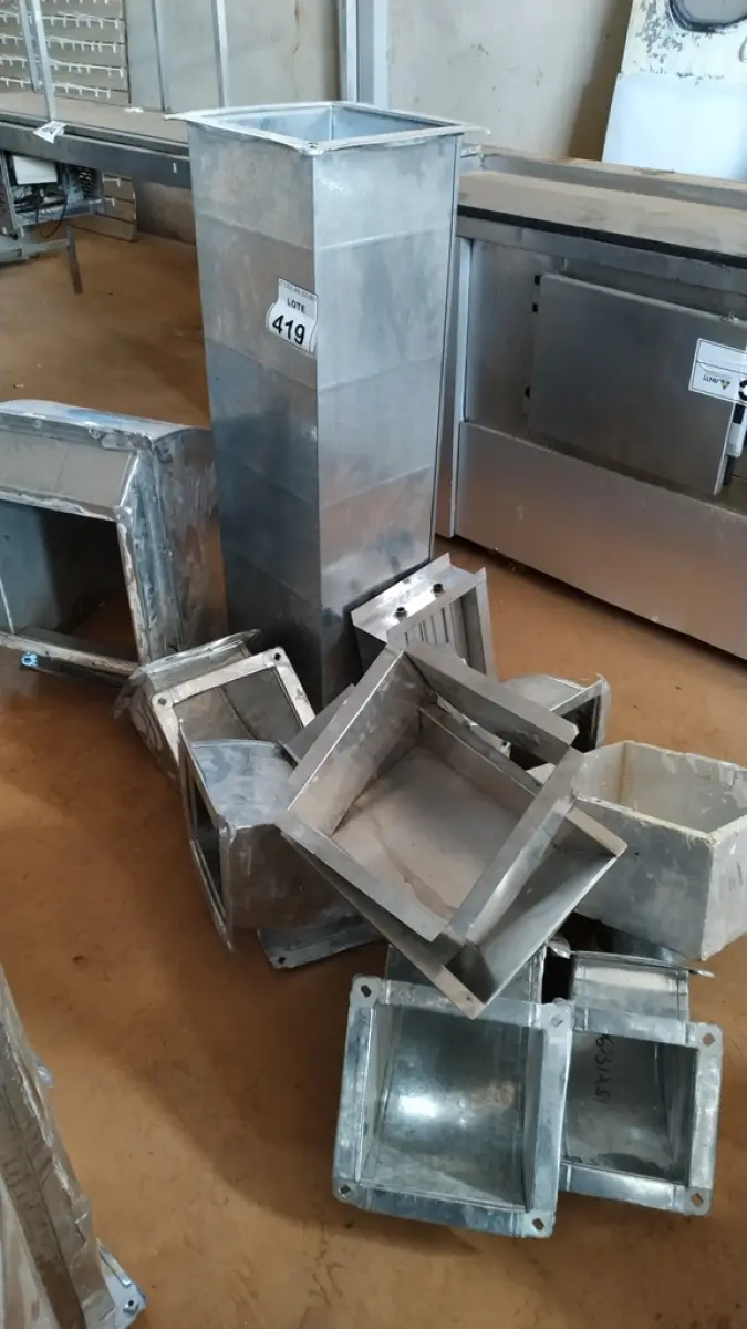 01 LOTE COM VÁRIAS PEÇAS DE CHAMINÉ . (NO ESTADO) ATENÇÃO! FAZER A VISITAÇÃO ANTES DE ARREMATAR, NÃO SABEMOS SE FUNCIONA. LEILÃO NÃO TEM GARANTIA E NEM DEVOLUÇÃO, SUJEITO A POSSÍVEIS AVARIAS VISÍVEIS/OCULTAS E/OU AUSÊNCIA DE COMPONENTES.