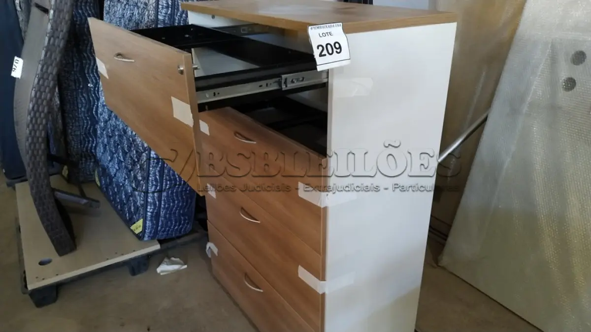 LOTE 209 - 01 ARMÁRIO COM 04 GAVETAS PARA PASTA SUSPENSA.(NO ESTADO EM QUE SE ENCONTRA. SUJEITO A AVARIAS OCULTAS/VISÍVEIS.)