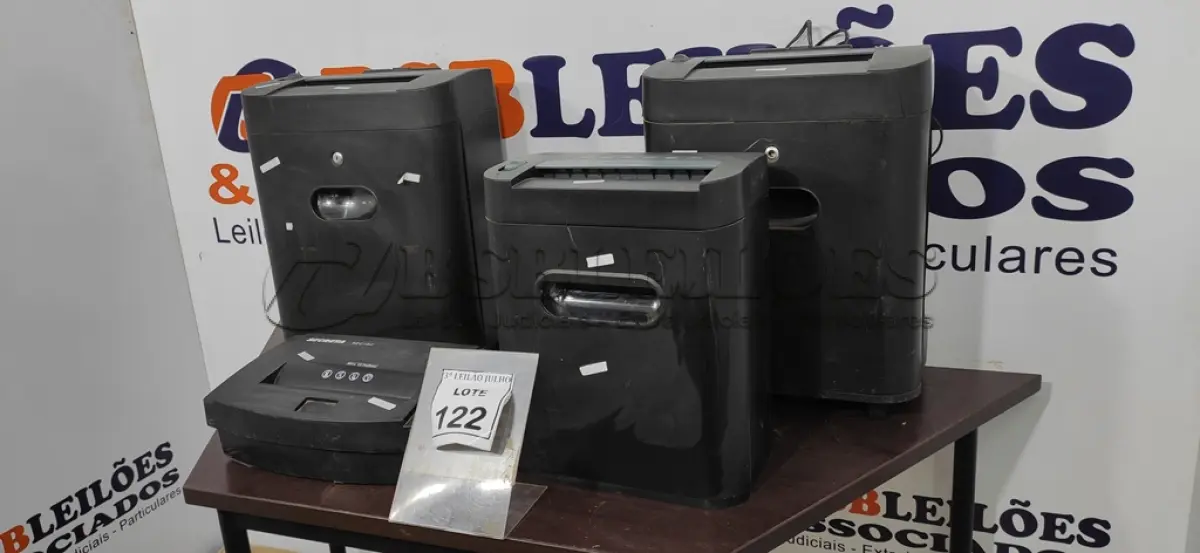 LOTE 122 - 04 FRAGMENTADORAS DE PAPEL. (NO ESTADO) ATENÇÃO! FAZER A VISITAÇÃO ANTES DE ARREMATAR, NÃO SABEMOS SE FUNCIONA. LEILÃO NÃO TEM GARANTIA E NEM DEVOLUÇÃO, SUJEITO A POSSÍVEIS AVARIAS VISÍVEIS/OCULTAS E/OU AUSÊNCIA DE COMPONENTES.