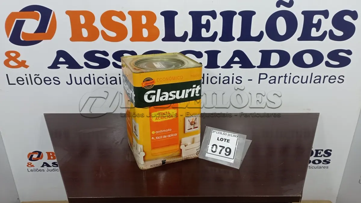 LOTE 079 - 01 LATA DE TINTA ACRÍLICA 18L NA COR FOSCO PALHA MARCA GLASURIT. (NO ESTADO) ATENÇÃO! FAZER A VISITAÇÃO ANTES DE ARREMATAR, NÃO SABEMOS SE FUNCIONA, LEILÃO NÃO TEM GARANTIA E NEM DEVOLUÇÃO, SUJEITO A POSSÍVEIS AVARIAS VISÍVEIS/OCULTAS E/OU AUSÊNCIA DE COMPONENTES.