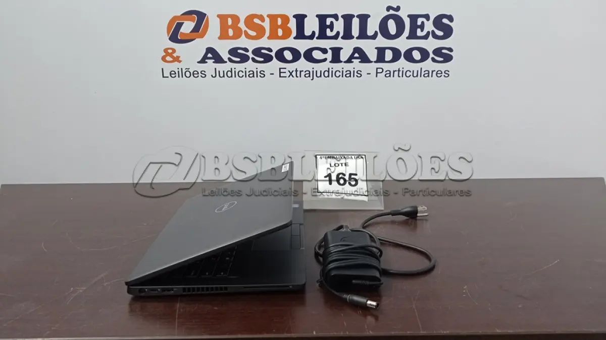 LOTE 165 - 01 DELL LAPTOP COM FONTE E SEM HD. (NO ESTADO EM QUE SE ENCONTRA. SUJEITO A AVARIAS OCULTAS/VISÍVEIS.) 619386
