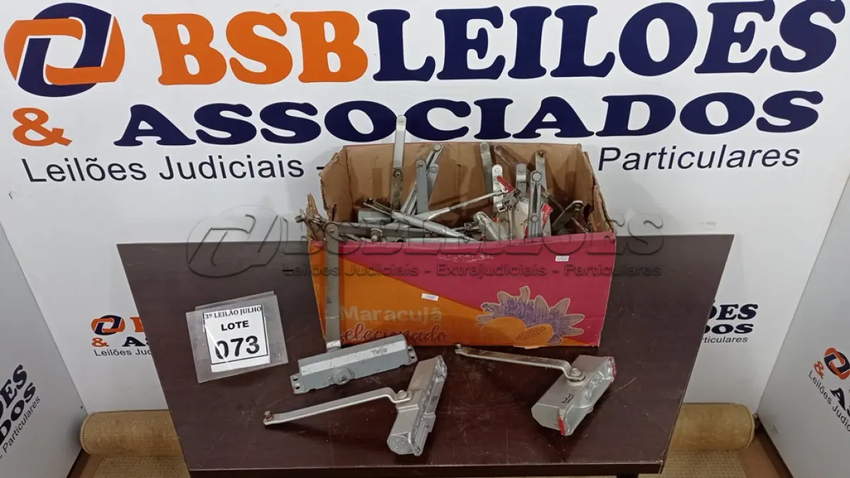 LOTE 073 - 01 LOTE COM GRANDE QUANTIDADE DE MOLAS AÉREAS DE PORTA. (NO ESTADO) ATENÇÃO! FAZER A VISITAÇÃO ANTES DE ARREMATAR, NÃO SABEMOS SE FUNCIONA, LEILÃO NÃO TEM GARANTIA E NEM DEVOLUÇÃO, SUJEITO A POSSÍVEIS AVARIAS VISÍVEIS/OCULTAS E/OU AUSÊNCIA DE COMPONENTES.