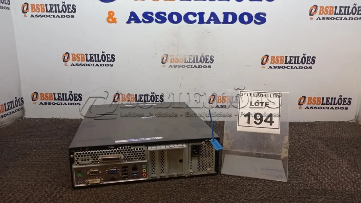 LOTE 194 - 01 CPU 4° GERAÇÃO PROCESSADOR I3 MARCA POSITIVO. (NO ESTADO) ATENÇÃO! FAZER A VISITAÇÃO ANTES DE ARREMATAR, NÃO SABEMOS SE FUNCIONA, LEILÃO NÃO TEM GARANTIA E NEM DEVOLUÇÃO, SUJEITO A POSSÍVEIS AVARIAS VISÍVEIS/OCULTAS E/OU AUSÊNCIA DE COMPONENTES.