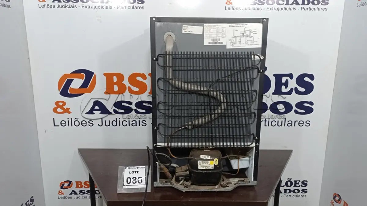LOTE 036 - 01 CERVEJEIRO  MARCA VENAX 110V. (ATENÇÃO O TRANSFORMADOR NÃO FAZ PARTE DO LOTE)  (NO ESTADO) ATENÇÃO! FAZER A VISITAÇÃO ANTES DE ARREMATAR, NÃO SABEMOS SE FUNCIONA, LEILÃO NÃO TEM GARANTIA E NEM DEVOLUÇÃO, SUJEITO A POSSÍVEIS AVARIAS VISÍVEIS/OCULTAS E/OU AUSÊNCIA DE COMPONENTES.