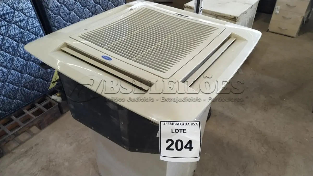 LOTE 204 - 01 EVAPORADORA DE TETO CARRIER.  (NO ESTADO EM QUE SE ENCONTRA. SUJEITO A AVARIAS OCULTAS/VISÍVEIS.) BH1440K