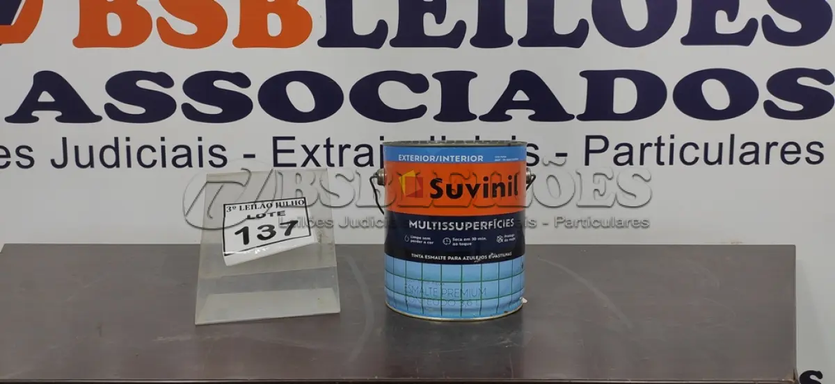 LOTE 137 - 01 LATA DE TINTA ESMALTE PARA AZULEJOS E PASTILHAS 3,6L NA COR ACETINADO BRANCO MARCA SUVINIL. (NO ESTADO) ATENÇÃO! FAZER A VISITAÇÃO ANTES DE ARREMATAR, NÃO SABEMOS SE FUNCIONA, LEILÃO NÃO TEM GARANTIA E NEM DEVOLUÇÃO, SUJEITO A POSSÍVEIS AVARIAS VISÍVEIS/OCULTAS E/OU AUSÊNCIA DE COMPONENTES.