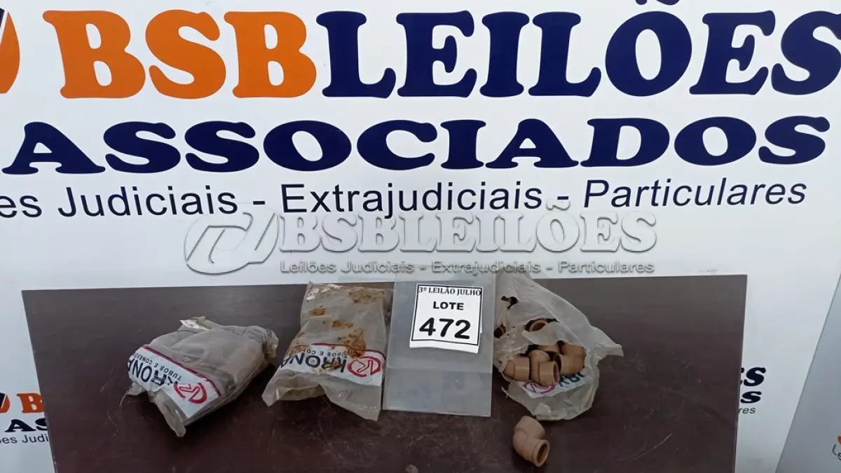 LOTE 472 - 01 LOTE COM VÁRIOS JOELHOS E LUVAS DE CORRER. (NO ESTADO) ATENÇÃO! FAZER A VISITAÇÃO ANTES DE ARREMATAR, NÃO SABEMOS SE FUNCIONA, LEILÃO NÃO TEM GARANTIA E NEM DEVOLUÇÃO, SUJEITO A POSSÍVEIS AVARIAS VISÍVEIS/OCULTAS E/OU AUSÊNCIA DE COMPONENTES.
