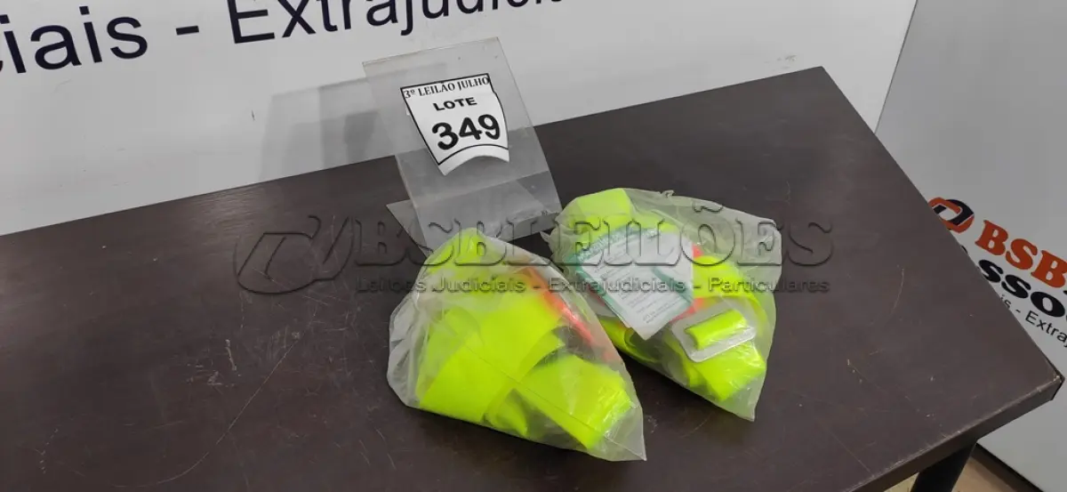 LOTE 525 - 02 CINTAS DE SEGURANÇA.  (NO ESTADO) ATENÇÃO! FAZER A VISITAÇÃO ANTES DE ARREMATAR, NÃO SABEMOS SE FUNCIONA. LEILÃO NÃO TEM GARANTIA E NEM DEVOLUÇÃO, SUJEITO A POSSÍVEIS AVARIAS VISÍVEIS/OCULTAS E/OU AUSÊNCIA DE COMPONENTES.