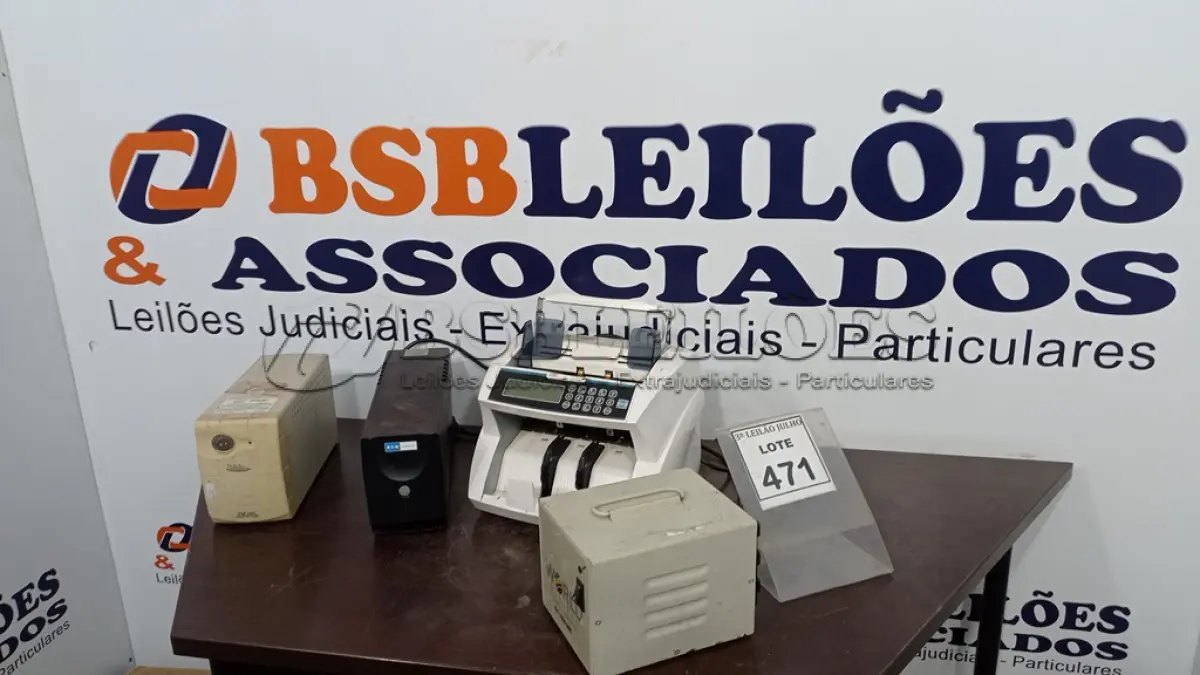 LOTE 471 - 01 MÁQUINA DE CONTAR CÉDULAS, 01 TRANSFORMADOR E 02 NOBREAKS. (NO ESTADO) ATENÇÃO! FAZER A VISITAÇÃO ANTES DE ARREMATAR, NÃO SABEMOS SE FUNCIONA, LEILÃO NÃO TEM GARANTIA E NEM DEVOLUÇÃO, SUJEITO A POSSÍVEIS AVARIAS VISÍVEIS/OCULTAS E/OU AUSÊNCIA DE COMPONENTES.