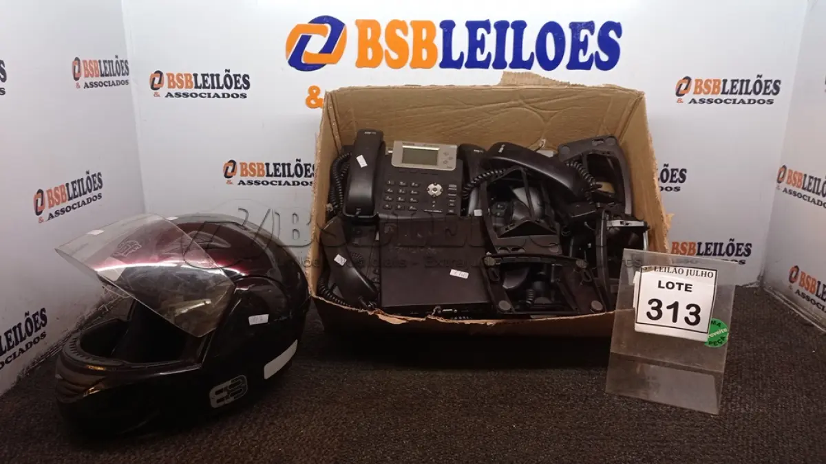 LOTE 313 - 10 APARELHOS DE TELEFONE VOIP, 01 CAPACETE E 01 MINI CPU MARCA HP. (NO ESTADO) ATENÇÃO! FAZER A VISITAÇÃO ANTES DE ARREMATAR, NÃO SABEMOS SE FUNCIONA, LEILÃO NÃO TEM GARANTIA E NEM DEVOLUÇÃO, SUJEITO A POSSÍVEIS AVARIAS VISÍVEIS/OCULTAS E/OU AUSÊNCIA DE COMPONENTES.