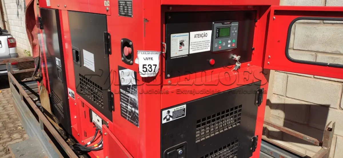 LOTE 537 - GRUPO GERADOR CARENADO 72 KVA ANO:2012 MOTOR FUNCIONANDO C/QUADRO DE TRANSFERÊNCIA AUTOMÁTICO HORÍMETRO: 300 HORAS (NO ESTADO) ATENÇÃO! FAZER A VISITAÇÃO ANTES DE ARREMATAR, NÃO SABEMOS SE FUNCIONA, LEILÃO NÃO TEM GARANTIA E NEM DEVOLUÇÃO, SUJEITO A POSSÍVEIS AVARIAS VISÍVEIS/OCULTAS E/OU AUSÊNCIA DE COMPONENTES
