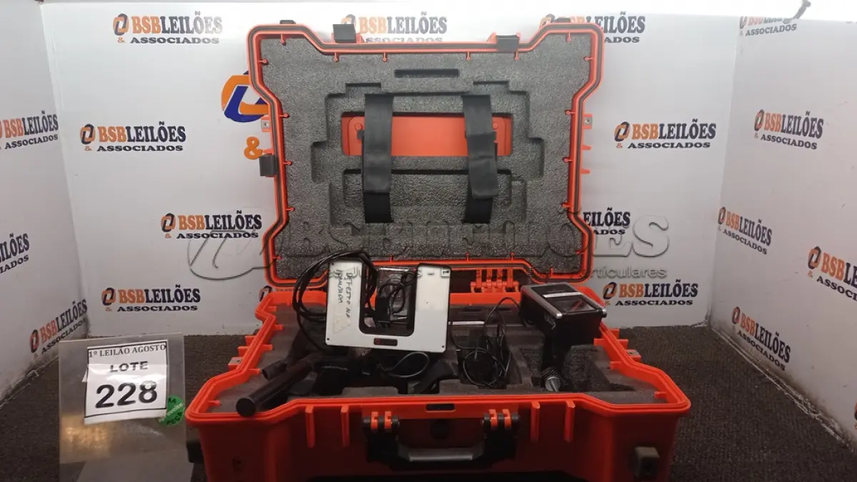 LOTE 228 - 01 KIT COLLECT BIO AEX-14224 MARCA AKIYAMA COM CASE. (NO ESTADO) ATENÇÃO! FAZER A VISITAÇÃO ANTES DE ARREMATAR, NÃO SABEMOS SE FUNCIONA, LEILÃO NÃO TEM GARANTIA E NEM DEVOLUÇÃO, SUJEITO A POSSÍVEIS AVARIAS VISÍVEIS/OCULTAS E/OU AUSÊNCIA DE COMPONENTES.