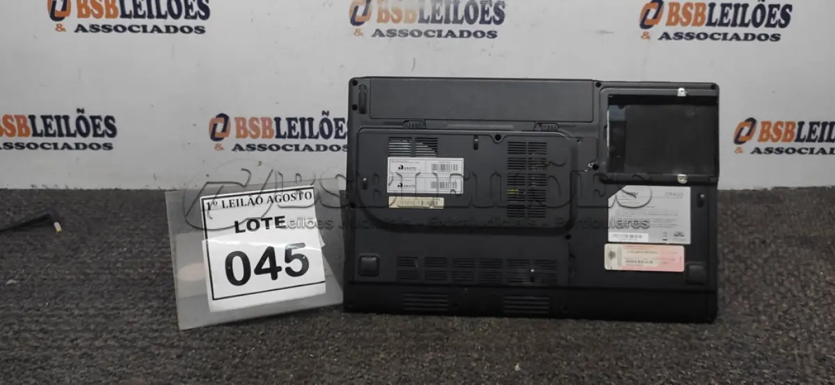 LOTE 045 - 01 NOTEBOOK MARCA MSI. (NO ESTADO) ATENÇÃO! FAZER A VISITAÇÃO ANTES DE ARREMATAR, NÃO SABEMOS SE FUNCIONA. LEILÃO NÃO TEM GARANTIA E NEM DEVOLUÇÃO, SUJEITO A POSSÍVEIS AVARIAS VISÍVEIS/OCULTAS E/OU AUSÊNCIA DE COMPONENTES.