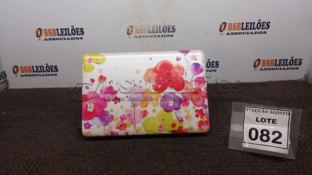 LOTE 082 - 01 NOTEBOOK PERSONALIZADO COM FONTE MARCA HP. (NO ESTADO) ATENÇÃO! FAZER A VISITAÇÃO ANTES DE ARREMATAR, NÃO SABEMOS SE FUNCIONA. LEILÃO NÃO TEM GARANTIA E NEM DEVOLUÇÃO, SUJEITO A POSSÍVEIS AVARIAS VISÍVEIS/OCULTAS E/OU AUSÊNCIA DE COMPONENTES.