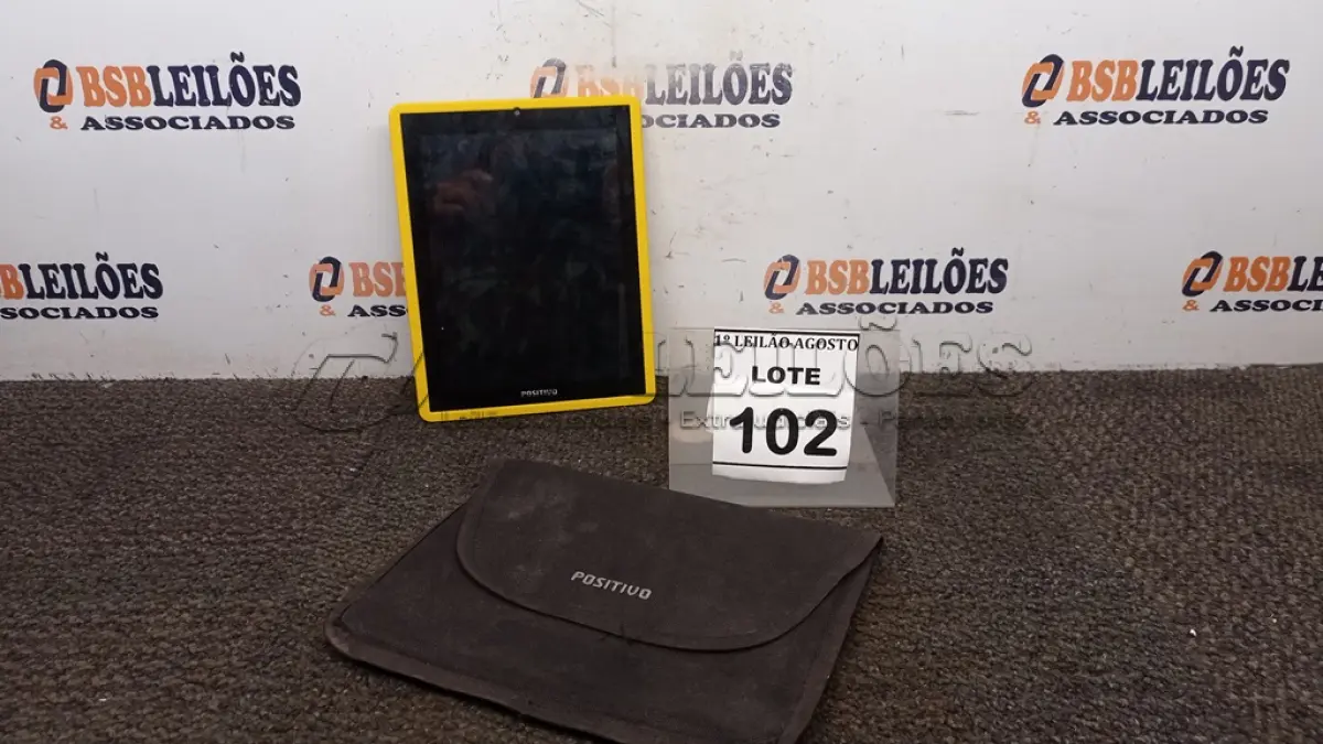 LOTE 102 - 01 TABLET COM CASE MARCA POSITIVO. (NO ESTADO) ATENÇÃO! FAZER A VISITAÇÃO ANTES DE ARREMATAR, NÃO SABEMOS SE FUNCIONA. LEILÃO NÃO TEM GARANTIA E NEM DEVOLUÇÃO, SUJEITO A POSSÍVEIS AVARIAS VISÍVEIS/OCULTAS E/OU AUSÊNCIA DE COMPONENTES.