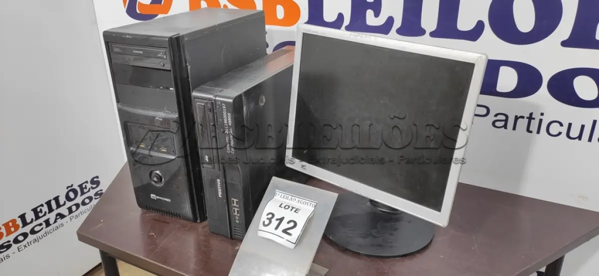 LOTE 312 - 02 CPU’S E 01 MONITOR. (NO ESTADO) ATENÇÃO! FAZER A VISITAÇÃO ANTES DE ARREMATAR, NÃO SABEMOS SE FUNCIONA, LEILÃO NÃO TEM GARANTIA E NEM DEVOLUÇÃO, SUJEITO A POSSÍVEIS AVARIAS VISÍVEIS/OCULTAS E/OU AUSÊNCIA DE COMPONENTES.