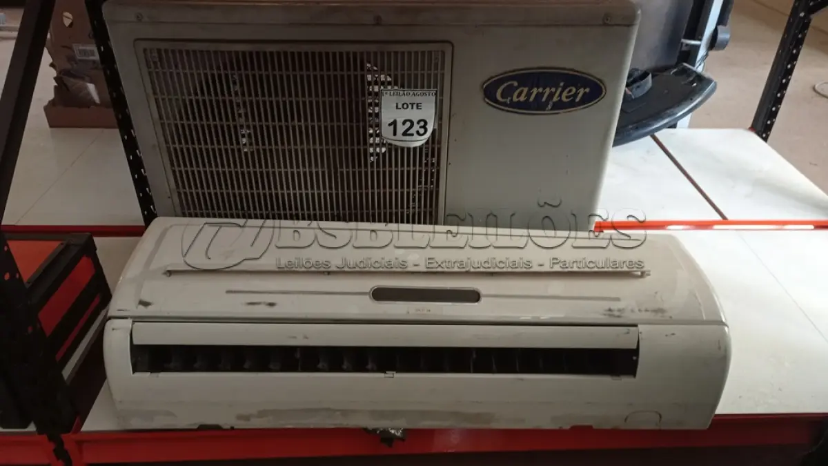 LOTE 123 - 01 AR CONDICIONADO MODELO SPRINGER MARCA CARRIER. (NO ESTADO) ATENÇÃO! FAZER A VISITAÇÃO ANTES DE ARREMATAR, NÃO SABEMOS SE FUNCIONA, LEILÃO NÃO TEM GARANTIA E NEM DEVOLUÇÃO, SUJEITO A POSSÍVEIS AVARIAS VISÍVEIS/OCULTAS E/OU AUSÊNCIA DE COMPONENTES.