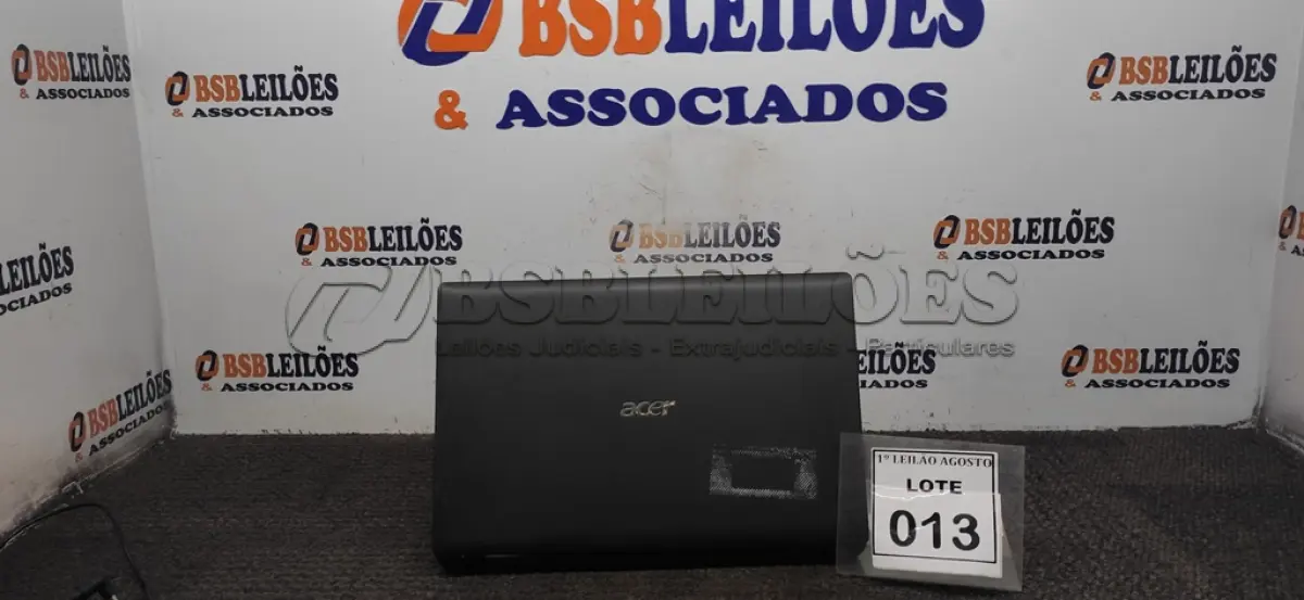 LOTE 013 - 01 NOTEBOOK MARCA ACER. (NO ESTADO) ATENÇÃO! FAZER A VISITAÇÃO ANTES DE ARREMATAR, NÃO SABEMOS SE FUNCIONA. LEILÃO NÃO TEM GARANTIA E NEM DEVOLUÇÃO, SUJEITO A POSSÍVEIS AVARIAS VISÍVEIS/OCULTAS E/OU AUSÊNCIA DE COMPONENTES.