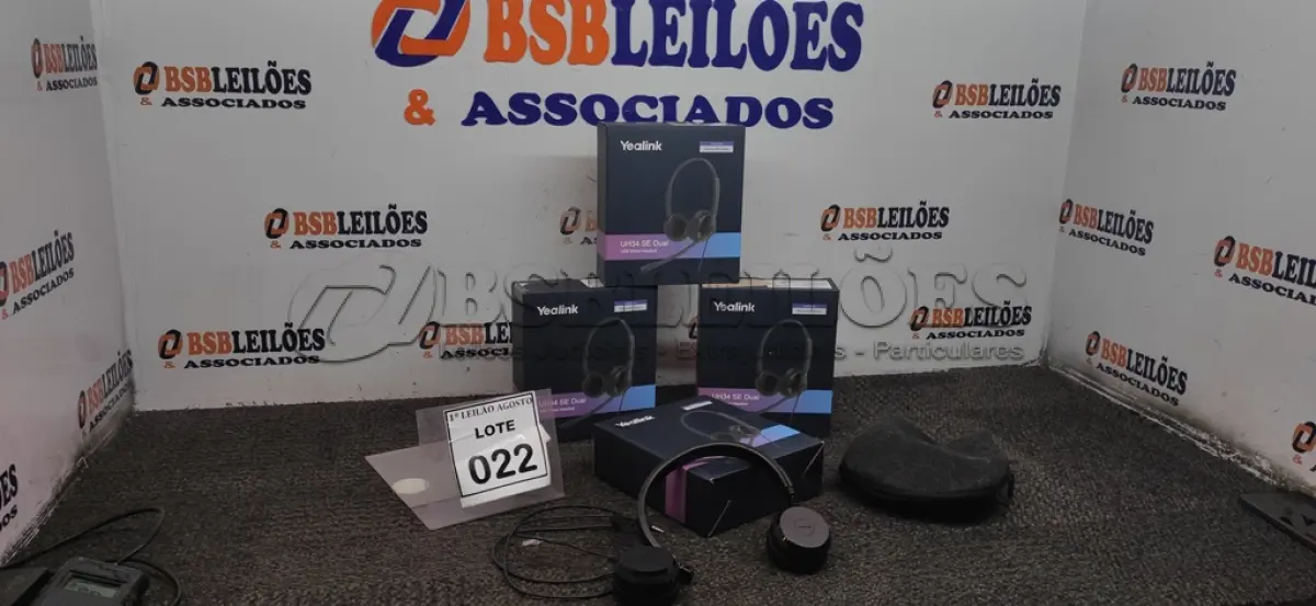 LOTE 022 - 04 HEADSET COM MICROFONE MARCA YEALINK. (NO ESTADO) ATENÇÃO! FAZER A VISITAÇÃO ANTES DE ARREMATAR, NÃO SABEMOS SE FUNCIONA. LEILÃO NÃO TEM GARANTIA E NEM DEVOLUÇÃO, SUJEITO A POSSÍVEIS AVARIAS VISÍVEIS/OCULTAS E/OU AUSÊNCIA DE COMPONENTES.