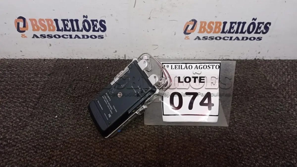 LOTE 074 - 01 GRAVADOR DE ÁUDIO. (NO ESTADO) ATENÇÃO! FAZER A VISITAÇÃO ANTES DE ARREMATAR, NÃO SABEMOS SE FUNCIONA. LEILÃO NÃO TEM GARANTIA E NEM DEVOLUÇÃO, SUJEITO A POSSÍVEIS AVARIAS VISÍVEIS/OCULTAS E/OU AUSÊNCIA DE COMPONENTES.