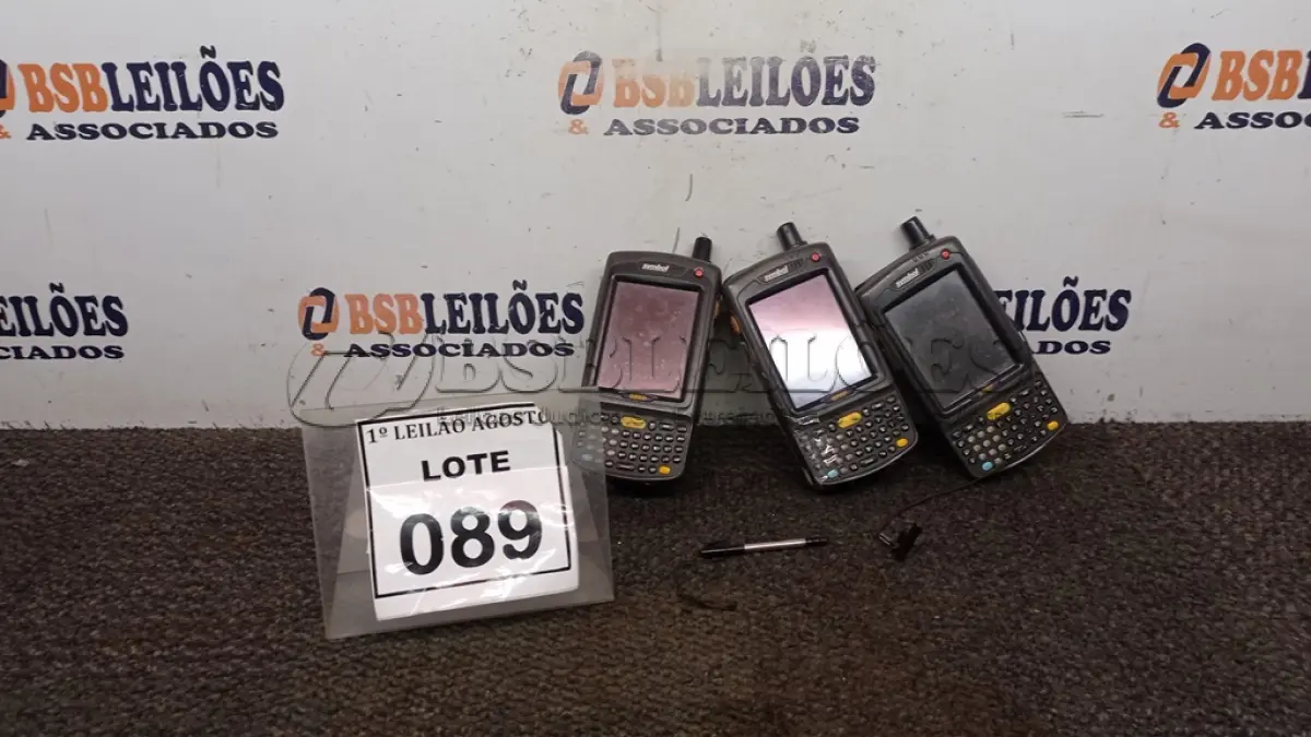 LOTE 089 - 03 COLETORES DE DADOS MARCA SYMBOL. (NO ESTADO) ATENÇÃO! FAZER A VISITAÇÃO ANTES DE ARREMATAR, NÃO SABEMOS SE FUNCIONA. LEILÃO NÃO TEM GARANTIA E NEM DEVOLUÇÃO, SUJEITO A POSSÍVEIS AVARIAS VISÍVEIS/OCULTAS E/OU AUSÊNCIA DE COMPONENTES.