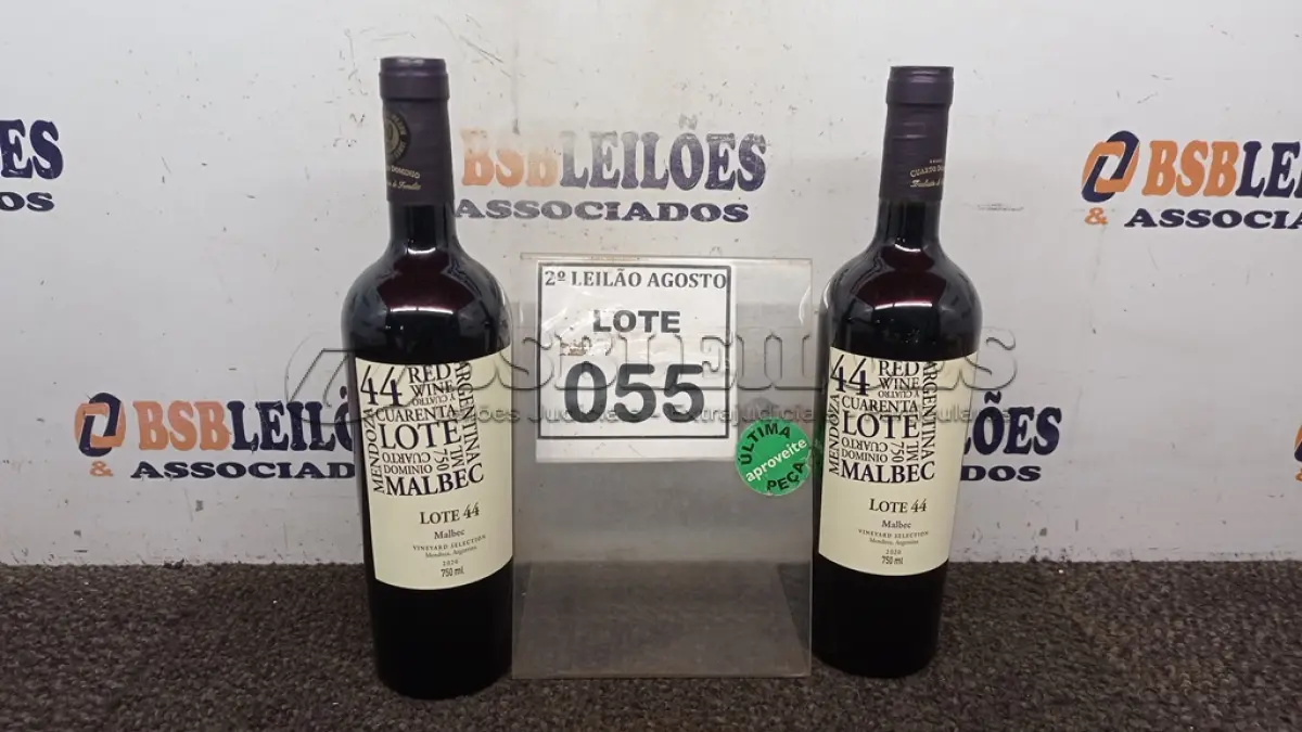 LOTE 055 - 02 GARRAFAS DE VINHO TINTO VALA REAL PORTUGUÊS SAFRA 2019 750ML. (NO ESTADO) ATENÇÃO! FAZER A VISITAÇÃO ANTES DE ARREMATAR, NÃO SABEMOS SE FUNCIONA, LEILÃO NÃO TEM GARANTIA E NEM DEVOLUÇÃO, SUJEITO A POSSÍVEIS AVARIAS VISÍVEIS/OCULTAS E/OU AUSÊNCIA DE COMPONENTES.