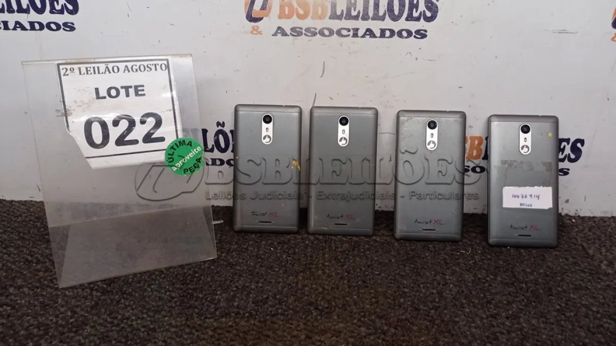 LOTE 022 - 04 SMARTPHONES MARCA POSITIVO. (NO ESTADO) ATENÇÃO! FAZER A VISITAÇÃO ANTES DE ARREMATAR, NÃO SABEMOS SE FUNCIONA, LEILÃO NÃO TEM GARANTIA E NEM DEVOLUÇÃO, SUJEITO A POSSÍVEIS AVARIAS VISÍVEIS/OCULTAS E/OU AUSÊNCIA DE COMPONENTES.
