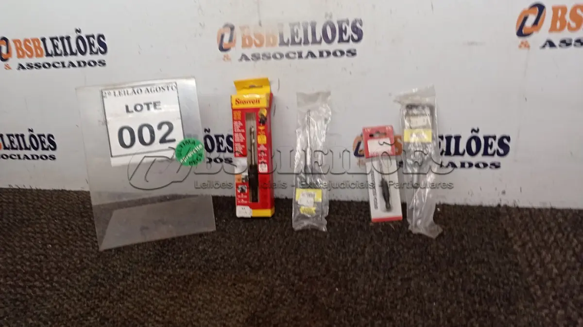LOTE 002 - 04 BROCAS ESCAREADORA.  (NO ESTADO) ATENÇÃO! FAZER A VISITAÇÃO ANTES DE ARREMATAR, NÃO SABEMOS SE FUNCIONA, LEILÃO NÃO TEM GARANTIA E NEM DEVOLUÇÃO, SUJEITO A POSSÍVEIS AVARIAS VISÍVEIS/OCULTAS E/OU AUSÊNCIA DE COMPONENTES.